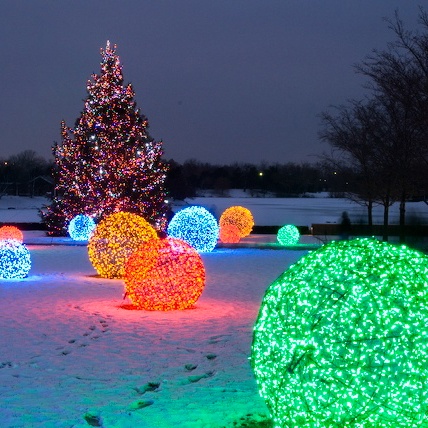 Large outdoor deals tree light balls