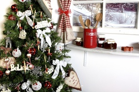 Kitchen Christmas Tree Ideas