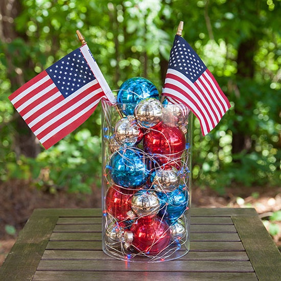 patriotic-lighted-centerpiece-1638.jpg