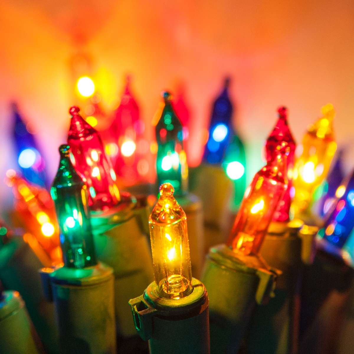 Christmas Lights 50 Viviluxe TM Multi Color Christmas Mini Lights, 5.5" Spacing, Green Wire