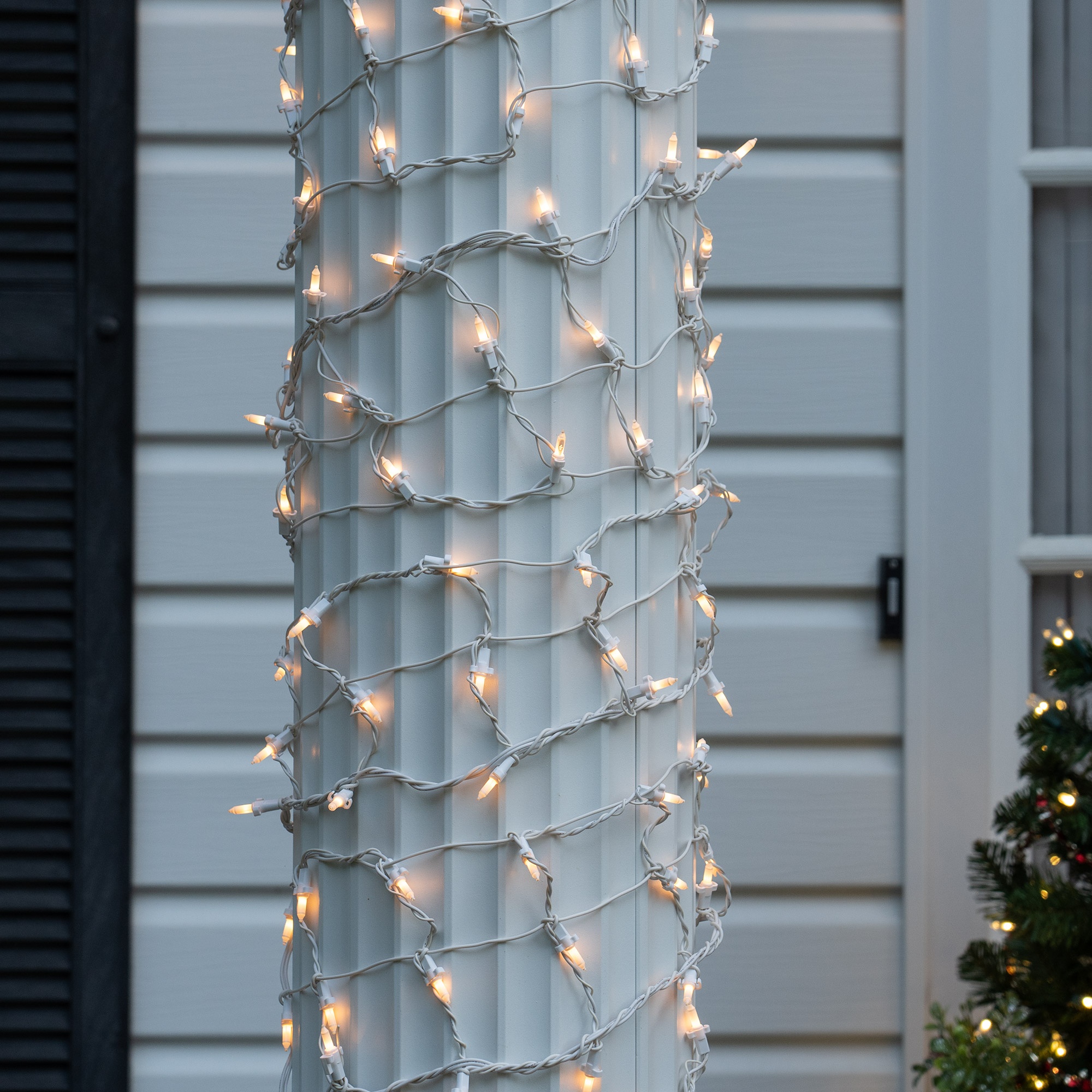 How To Wrap A Column With Christmas Lights