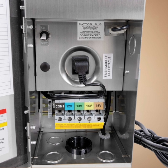  150W Stainless Steel Landscape Lighting Transformer, 4 Outputs