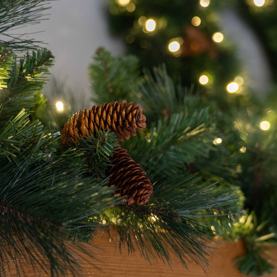 9' x 14" Mixed Noble Prelit Commercial LED Christmas Garland, 100 Warm White Lights