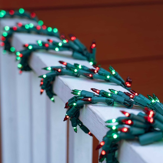 9' Garland Lights, 300 Red/Green LED Lights, Green Wire