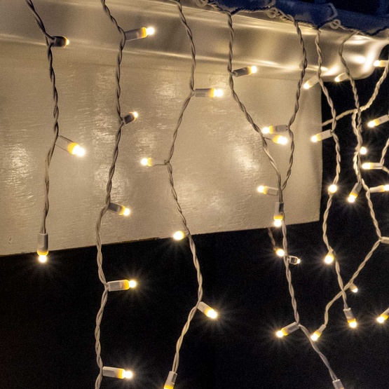 70 Lux360 TM Warm White D5 TM LED Icicle Lights