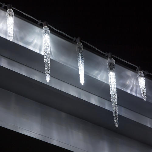 C7, 9" LED Falling Icicle Bulb, Single Bulb