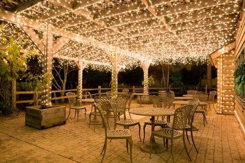 Commercial - 150 Clear Icicle Lights - White Wire