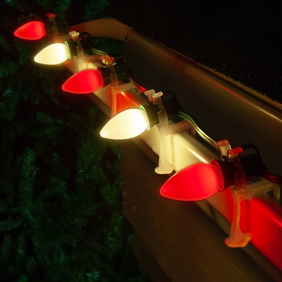 C7 Red / Warm White Smooth OptiCore Commercial LED Christmas String Lights, 50 Lights, 50'