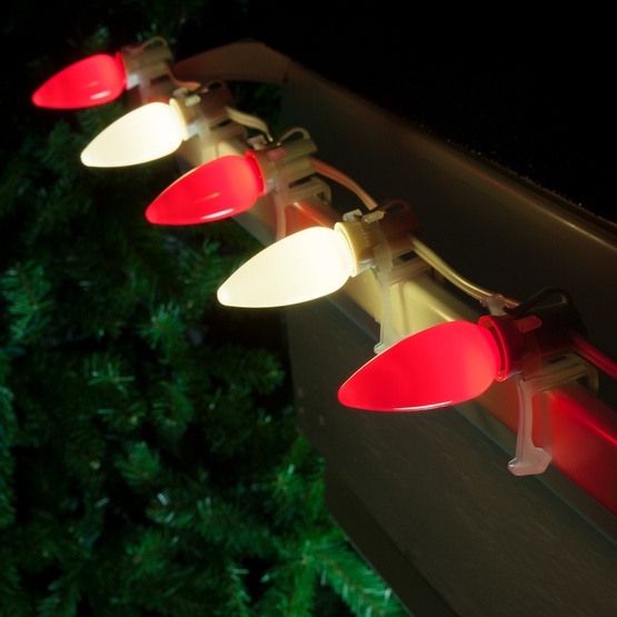 C9 Red / Warm White Smooth OptiCore Commercial LED Christmas String Lights, 50 Lights, 50'