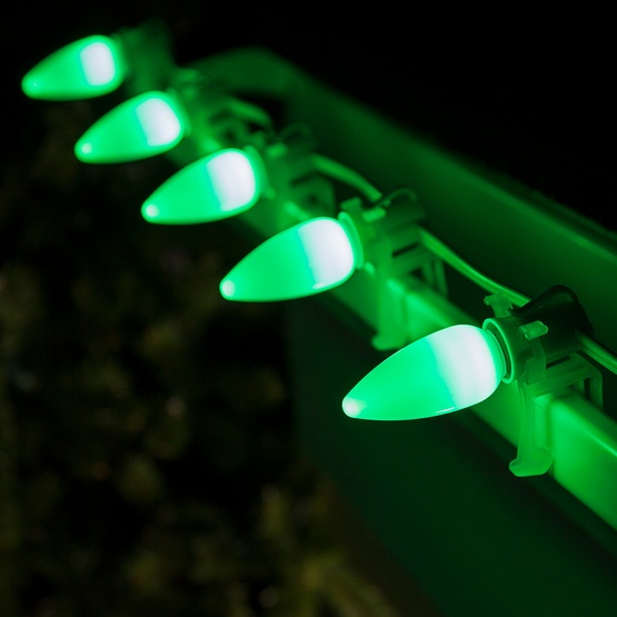 C9 Green Smooth OptiCore Commercial LED Christmas String Lights, 25 Lights, 25'