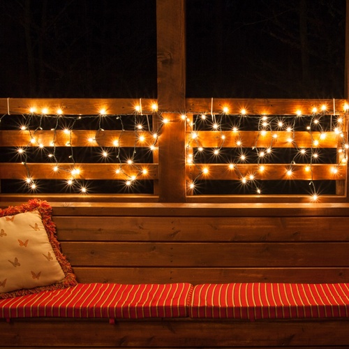 100 Clear Icicle Lights, Green Wire, Short Drops