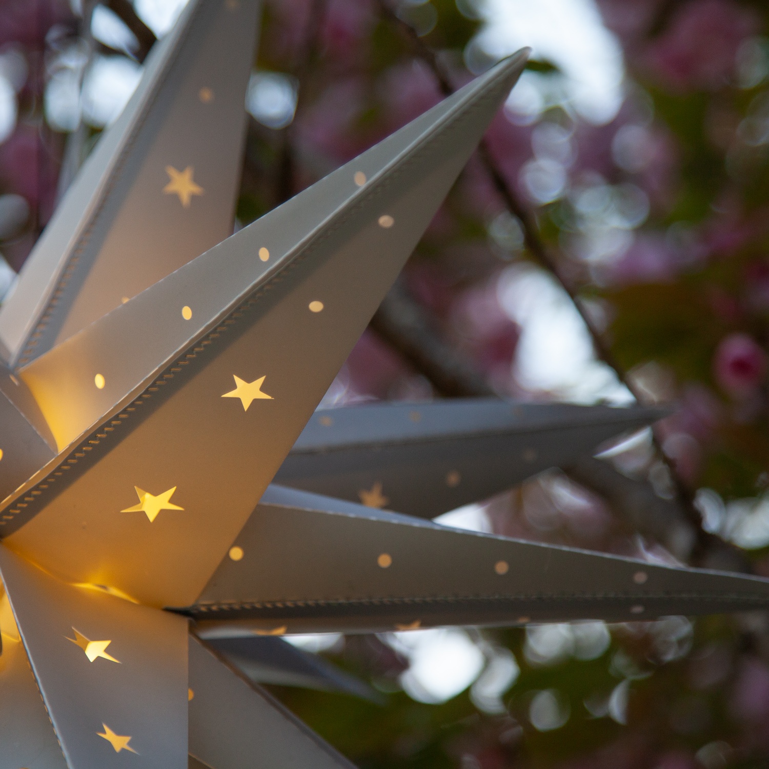 Wintergreen Lighting Aurora Superstar Moravian Star Light - Thumbnail 4